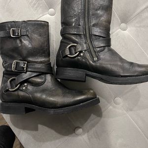 Frye black wash color